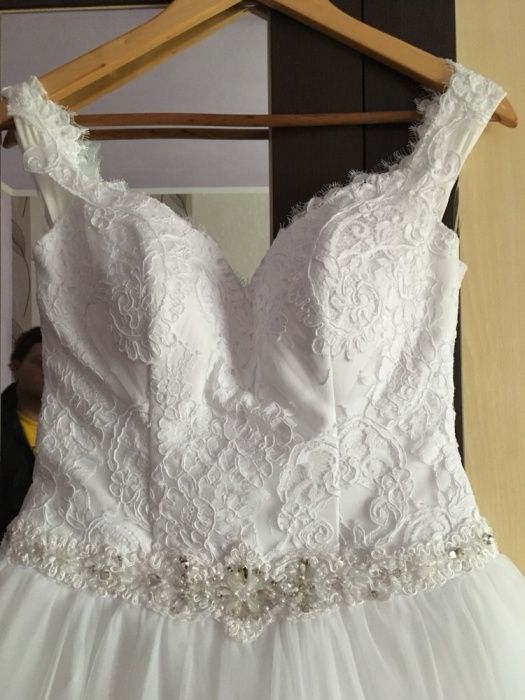 Rochie mireasa stil printesa