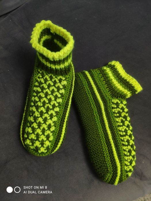 Вязаные тапки-носки