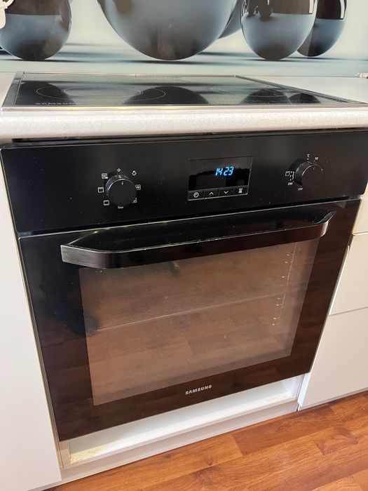 Продам кухонную гарнитуру