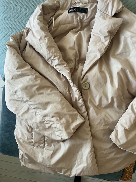 Продам женскую куртку