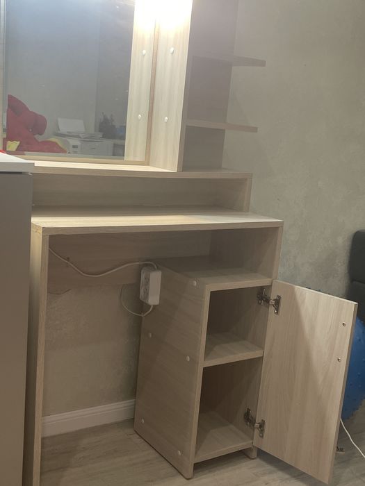 Туалетный столик