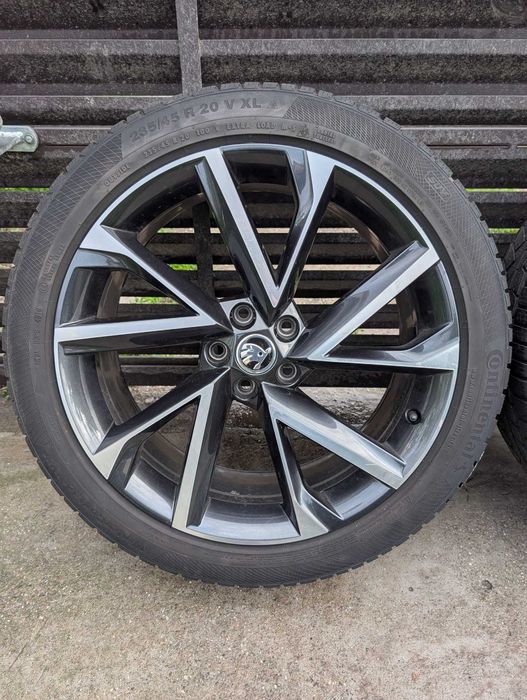ロヤティ Jante roti negre ORIGINALE Skoda 235 45 R20 Kodiaq Vega Sportline