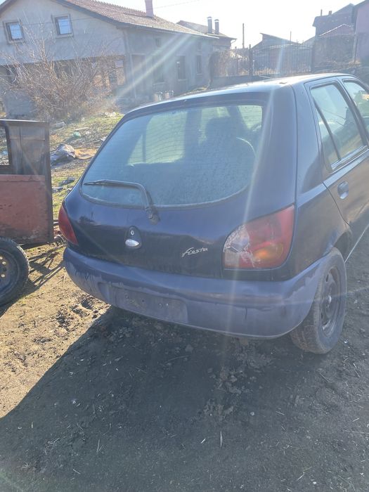 Fort fiesti 2br само на части сичко е налично