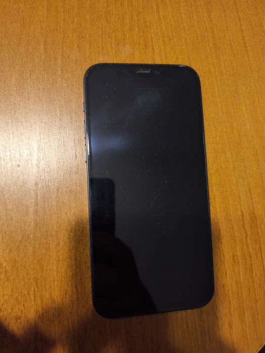 iPhone 12 Black 64 GB с калъфче