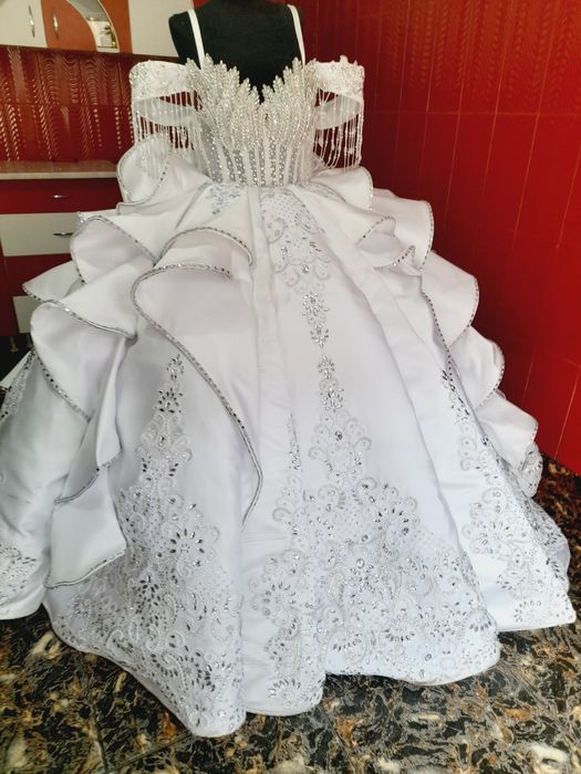 Roci de miresa afost purtata o dată contact 0034642996616