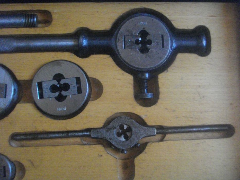 Немски Комплект Метчици Плашки За Резби IKON 30 бр/38бр Старо Качество