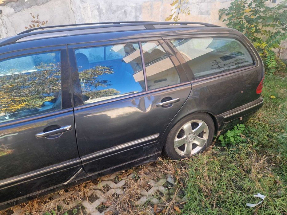 Mercedes-Benz E270