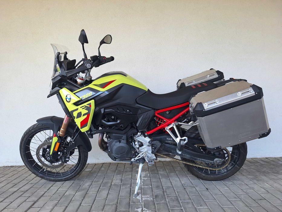 Motoyard vinde BMW F900GS cu doar 10441 KM