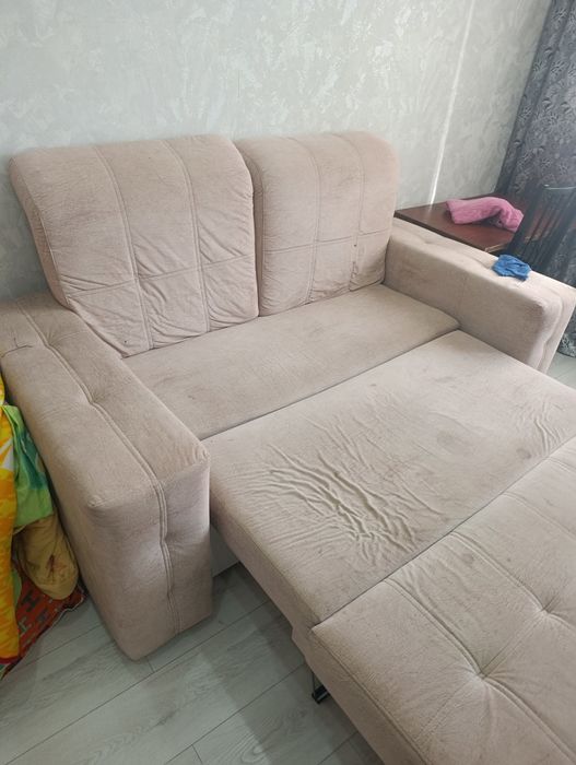 Диван двухместный