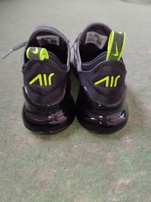 Намалена цена на маратонки Найк.