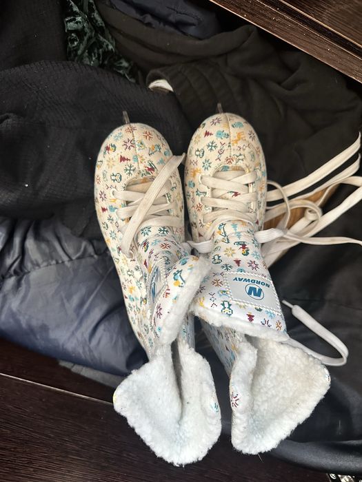 Коньки 34-35 размер новые