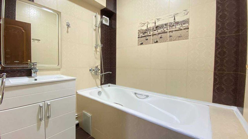 Продается на Ойбеке  2х комнатная квартира с хорошим ремонтом