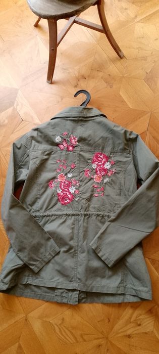 Ветровка милитари.