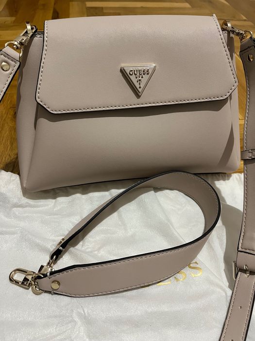 Сет Guess чанта и кецове