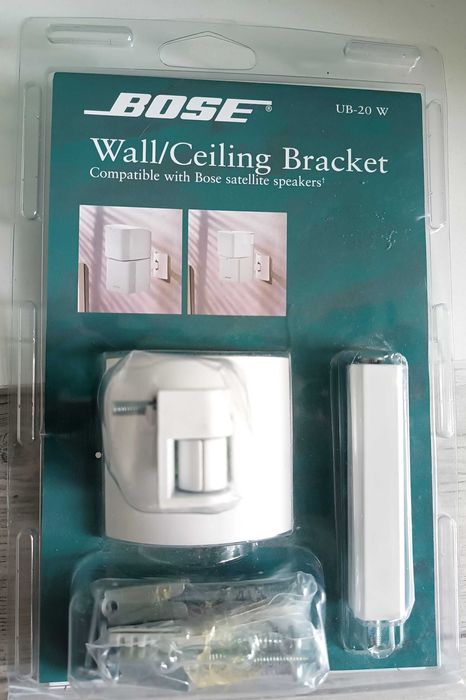 * Bose UB-20 wall/ceiling bracket - стойка за Bose cube сателити НОВА*