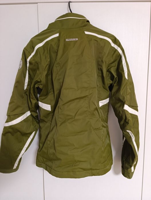 Vând geaca de Sky Spyder de dama  mărimea M purtata o singura data.