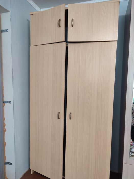 Продам стол для ученика