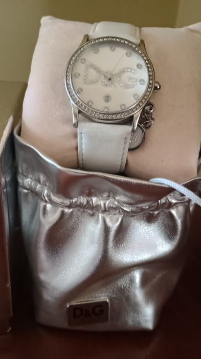 Ceas dama DG ,purtat ocazional,arata și functioneaza impecabila și fun