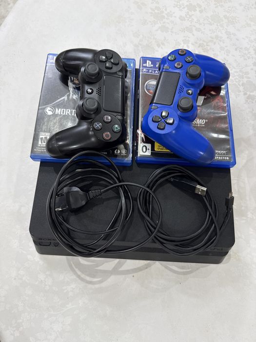 Продам игровую приставку PS4