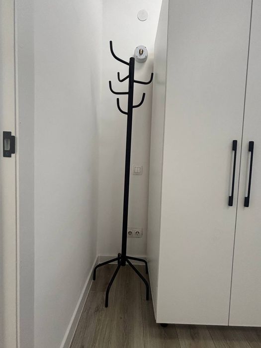 Ррогатка - вешалка для верхней одежды