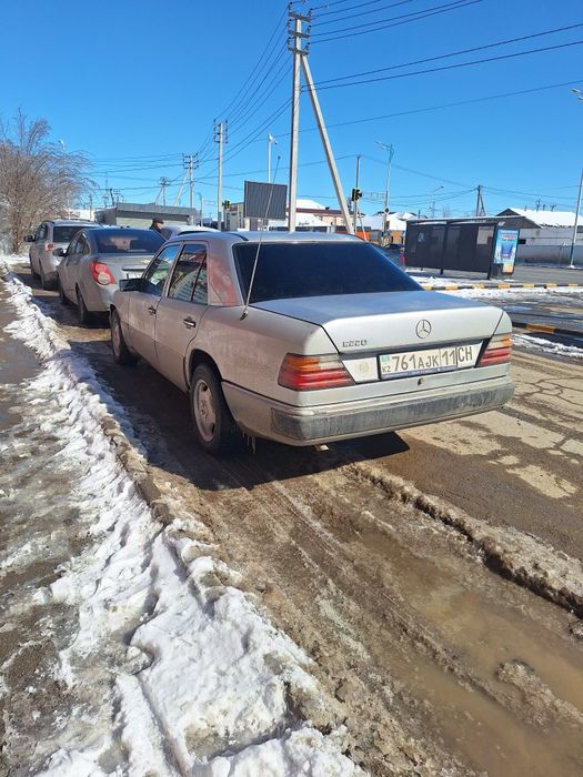 Мерседес 124 2.2продам