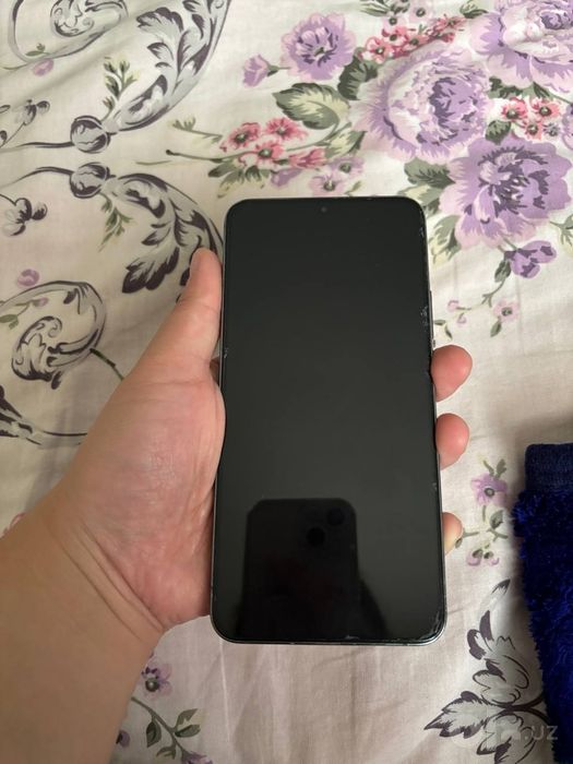 Samsung galaxy S22 plus izumrud sotiladi!