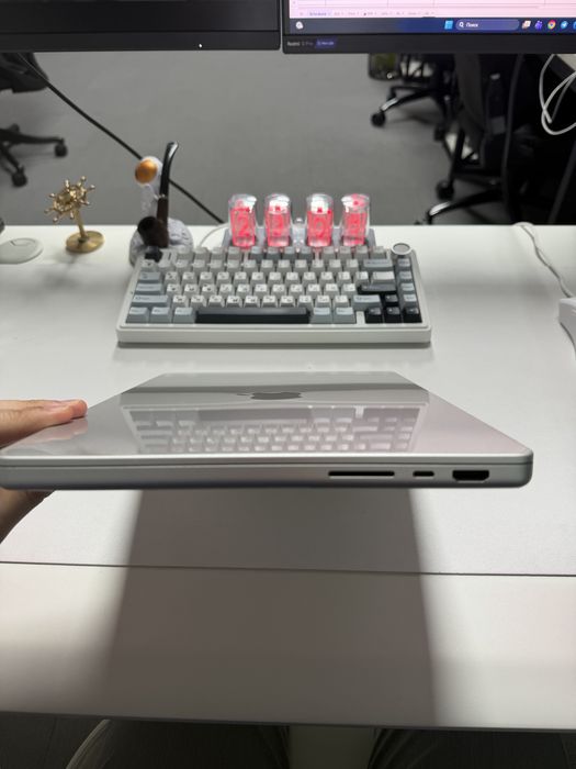 MacBook Pro M3 Pro — срочная продажа