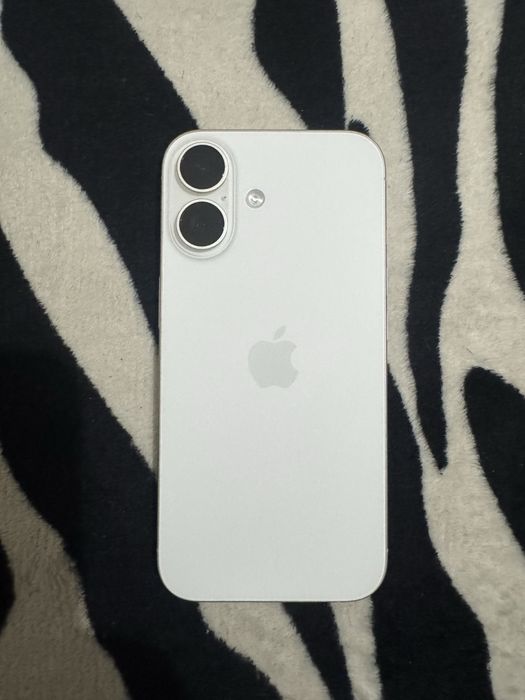 Iphone 16 White 128 gb