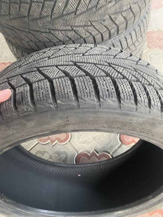 Шины как новые два мецяс одевал