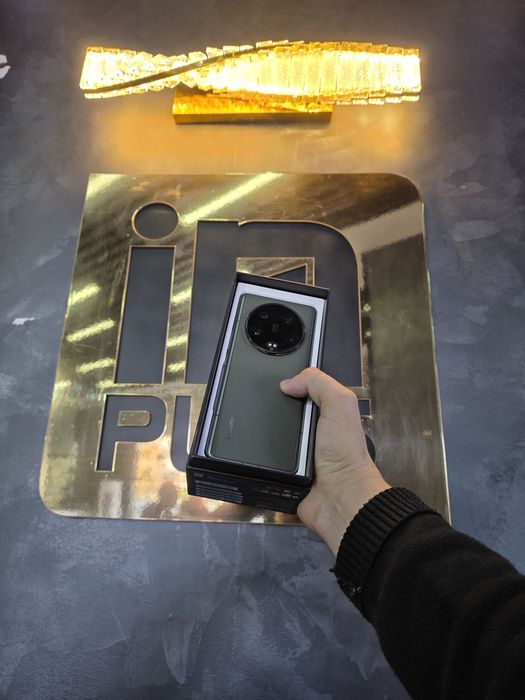 Xiaomi Mi 13 Ultra 12/256 Gb