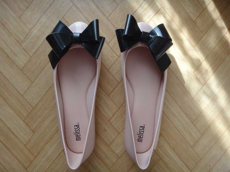 Melissa Пастелнорозови гумени пантофки с панделка 37 номер