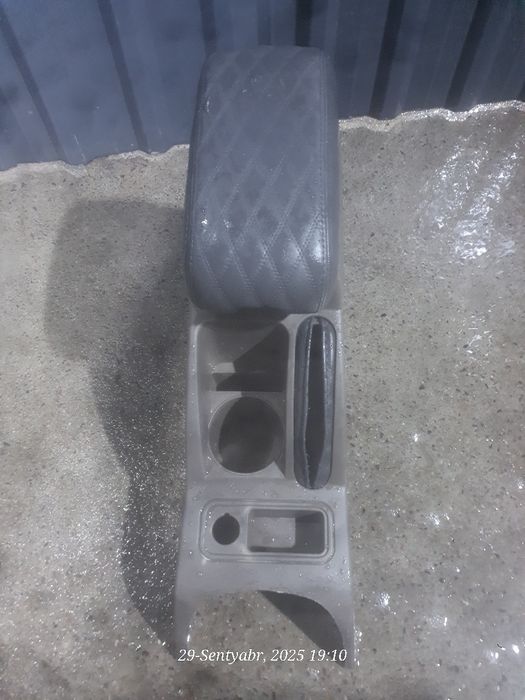 Кобалт бар подголовник ручной сотилади  холати яхши