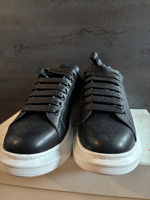 alexander mcqueen negru cu alb