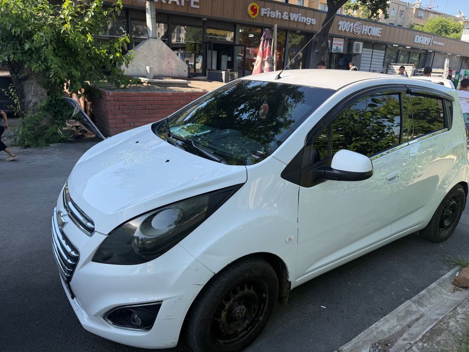 Продам машину Спарк 17 год