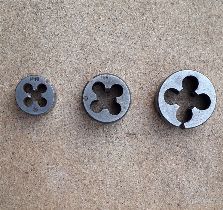 Продаются плашки, метчики