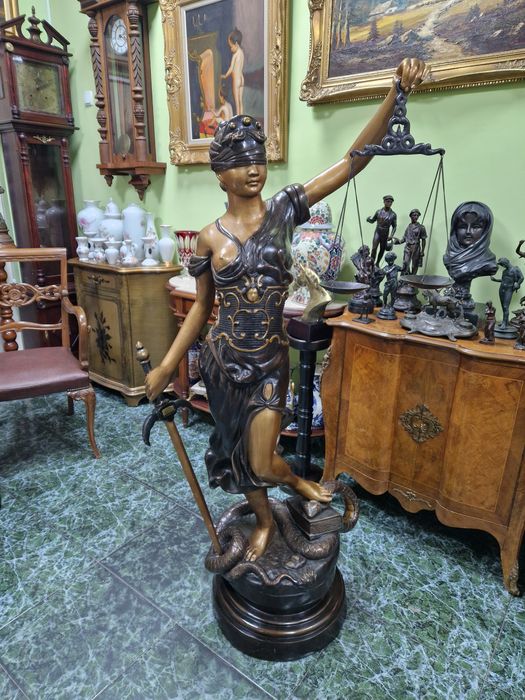 Страхотна огромна бронзова фигура статуетка