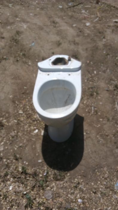 Продам унитаз без бочка ДЛЯ СТРОЙКИ