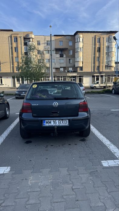 VOLKSWAGEN Golf 2001