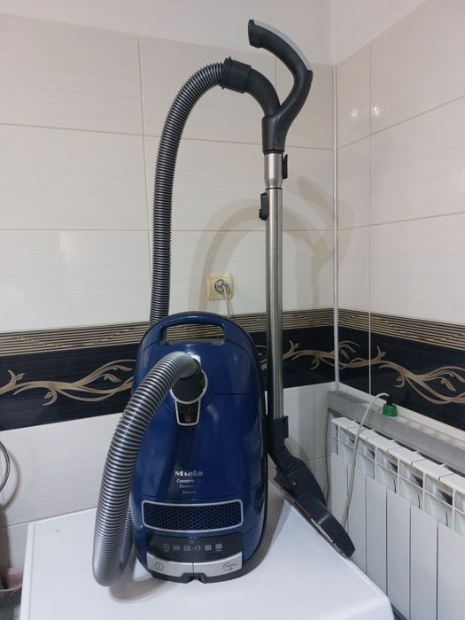 Прахосмукачка Miele Complete C3 Comfort EcoLine