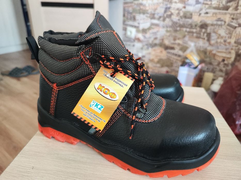 Спец-ботинки новые