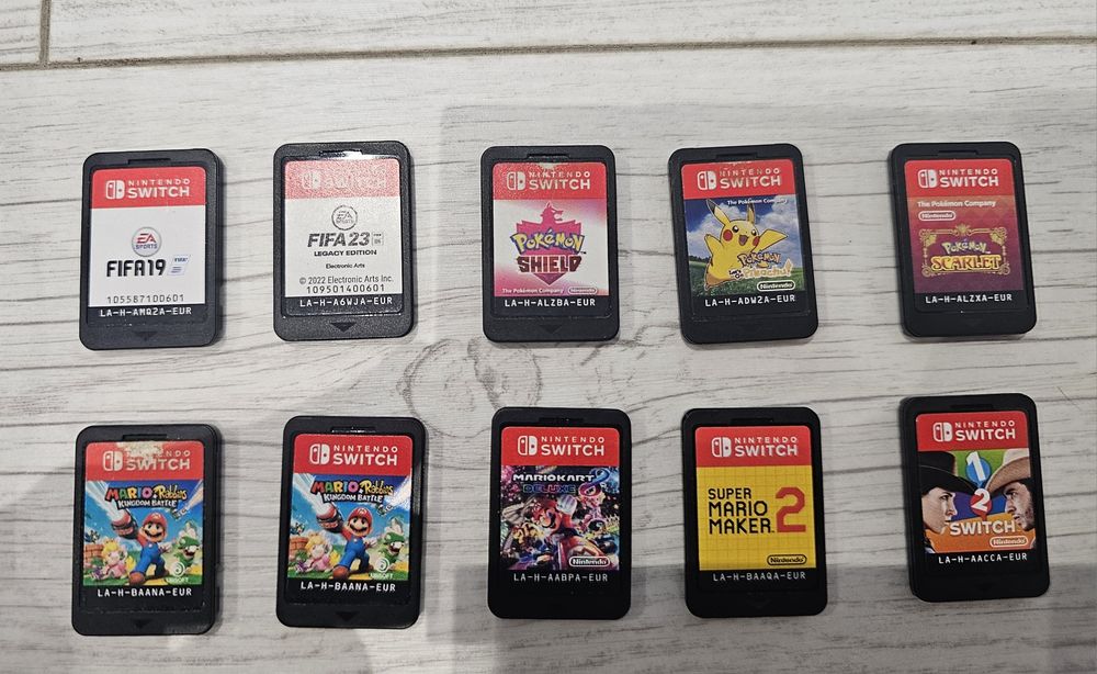 Vând jocuri pentru nintendo switch