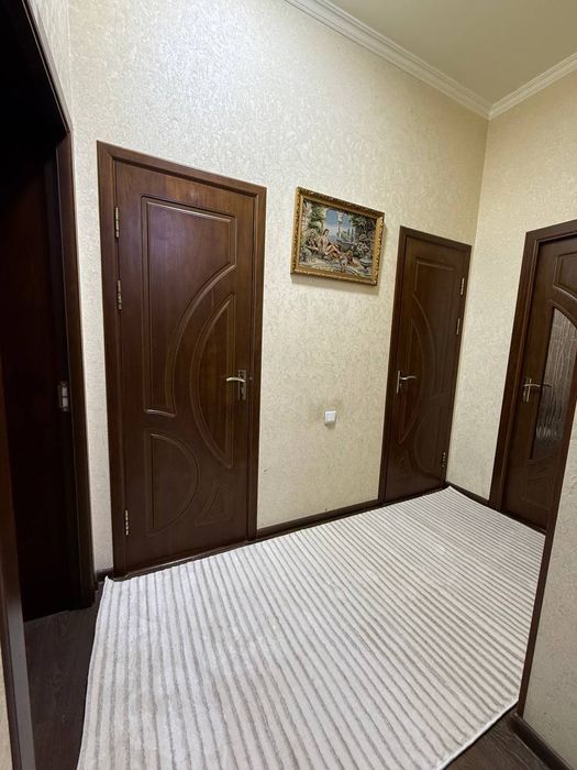 Продаётся  Высокопотолочка Чиланзар 1  3/3/4  с двумя балконами!