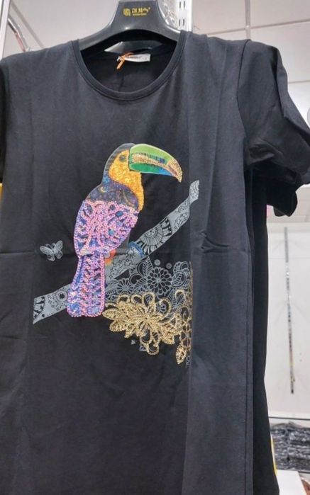 Продажа стильных турецких женских футболок. Привозные