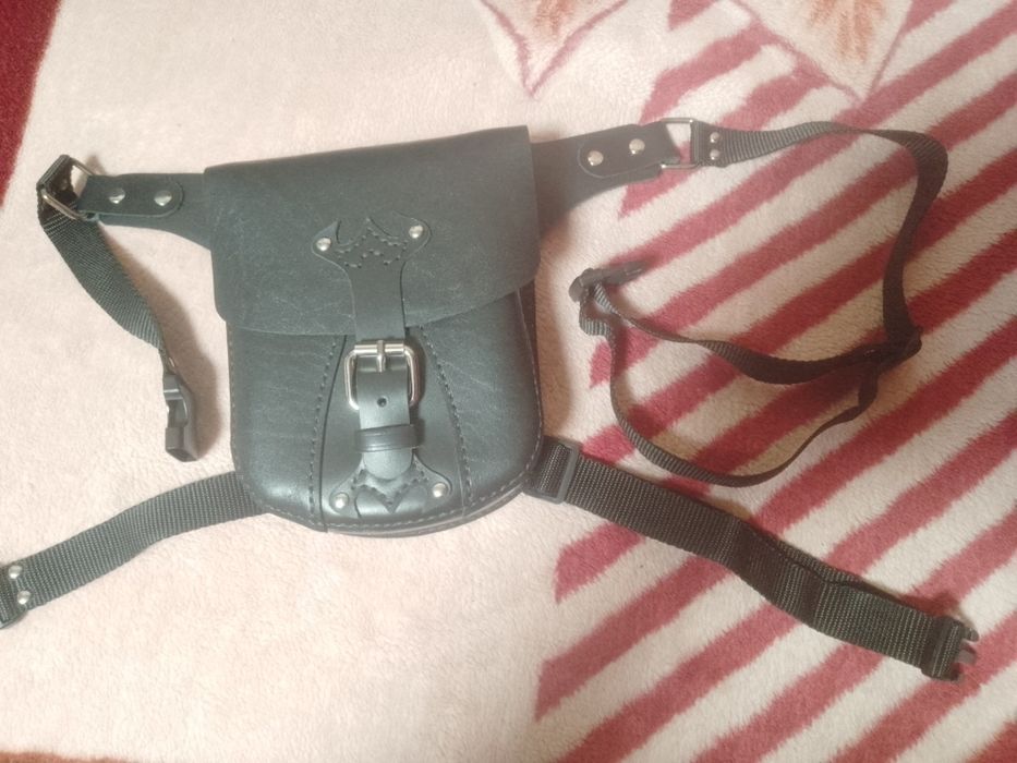 Сумка на бедро, натуральная кожа.