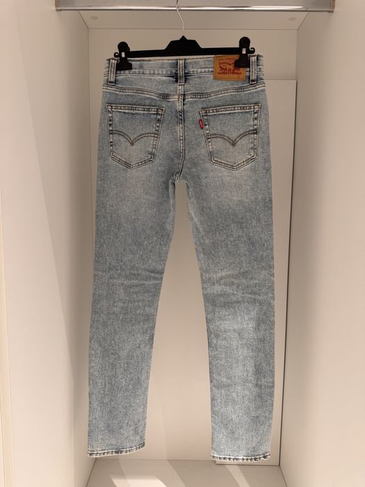 Класически дънки Levi’s 510 Skinny – размер 14А (юношески)
