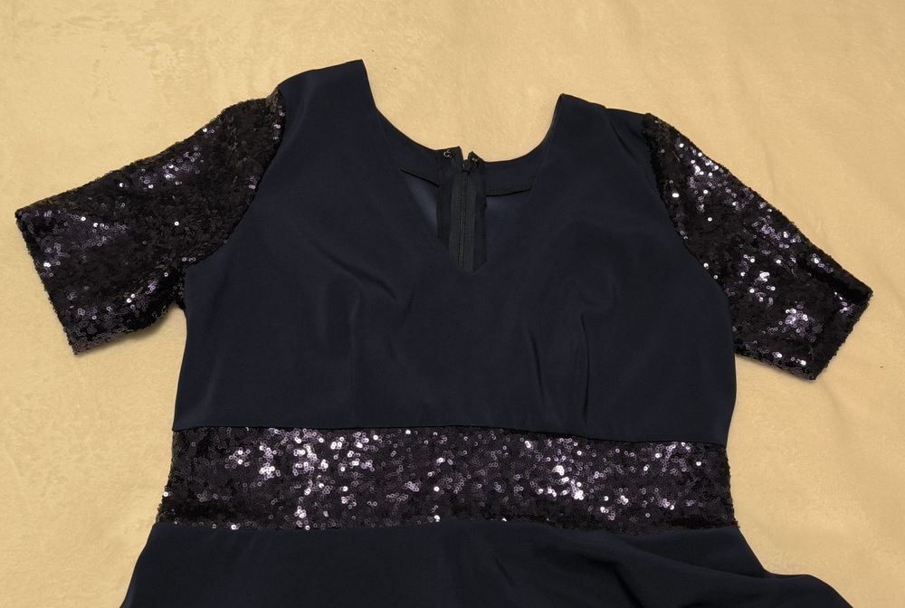 Vând rochie de seara, bleumarin, mărimea L