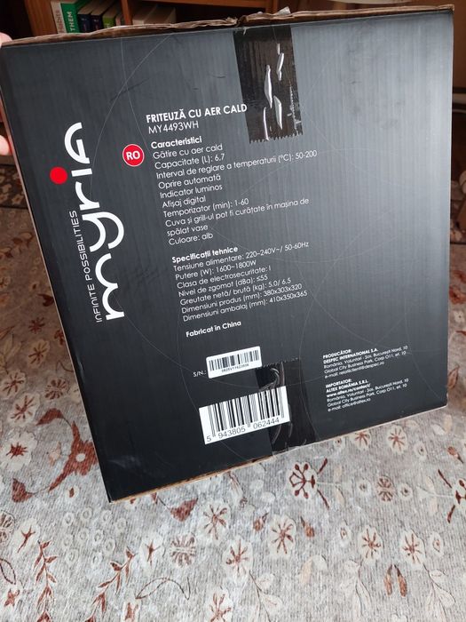 Air fryer - Friteuză cu aer cald 6,7 L, 1800 W – Ca nouă
