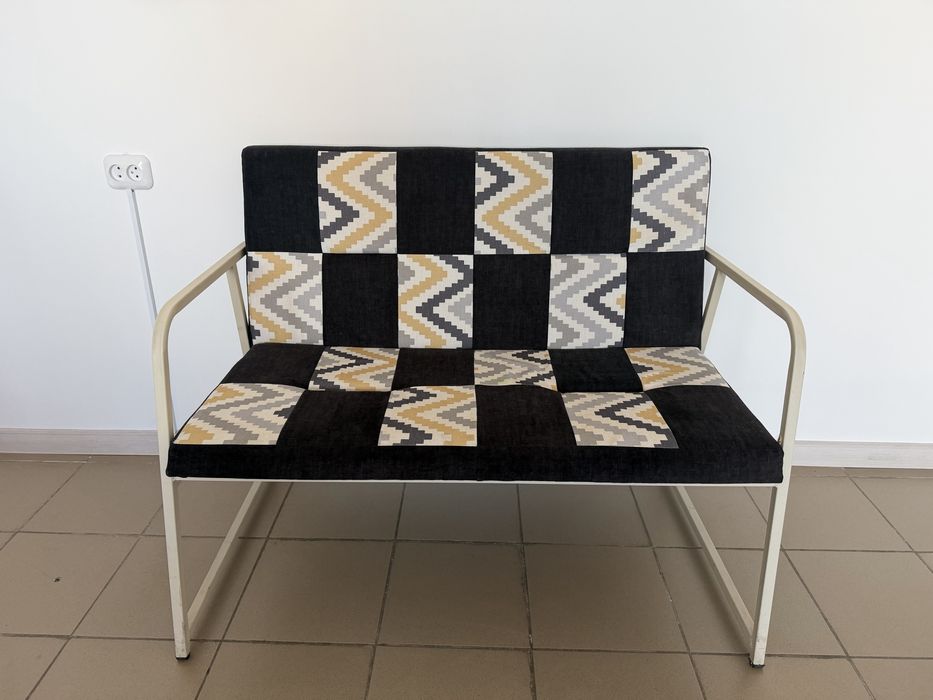 Офисные стулья кресла вешалки