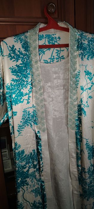 Abaya kuylak sotiladi