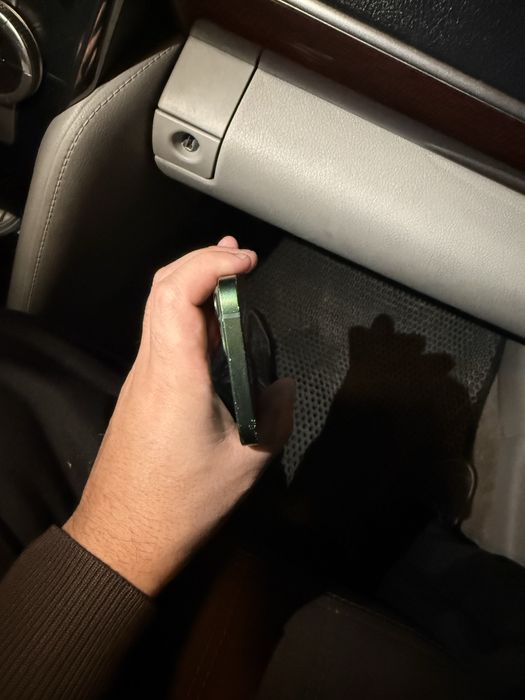 Айфон 13 сатылады